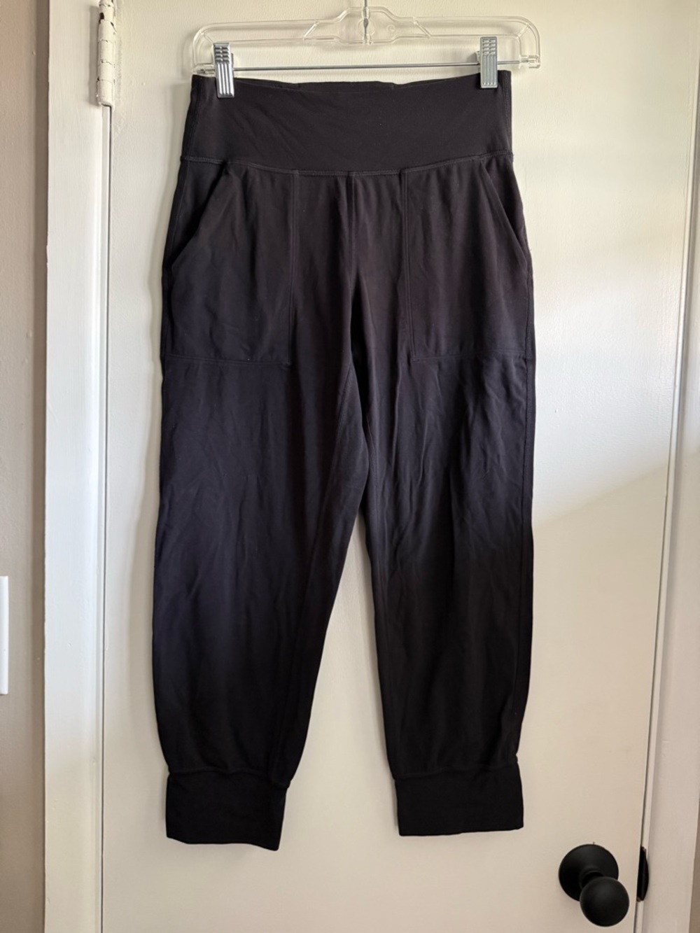 lululemon athletica Black High-Waist Athletic Joggers, Size 6